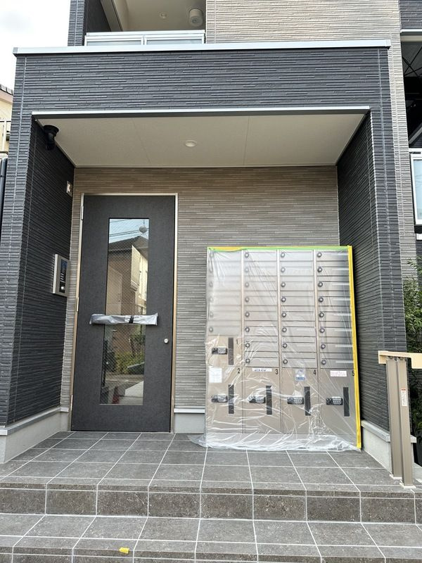 ヴィラ南浦和のエントランス