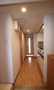 ソレイユ鶴瀬の玄関