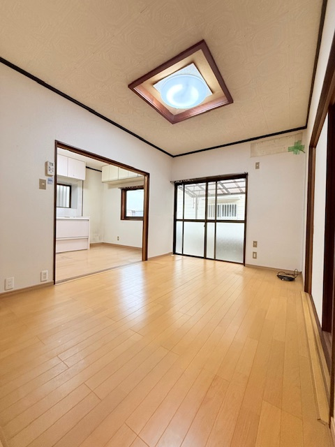 明石市魚住町西岡戸建の居間・リビング