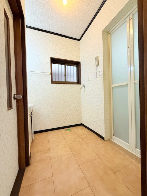 明石市魚住町西岡戸建の脱衣所