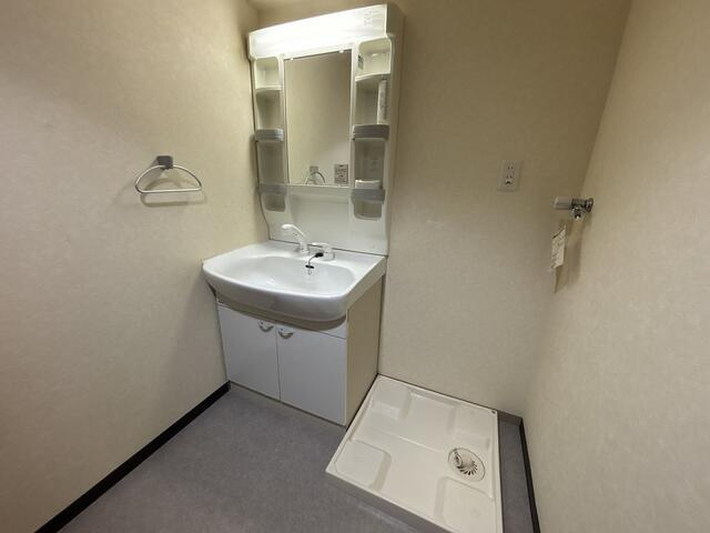 プレシオス藤が丘の独立洗面台