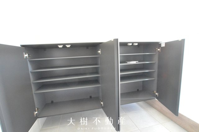 【玄関】 | 海老名市大谷南3丁目 新築戸建て 全3棟【仲介手数料無料】
