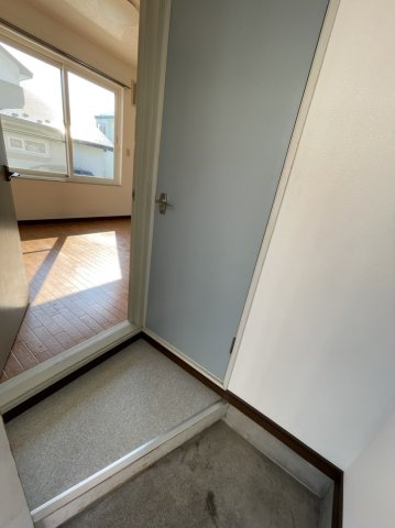 フィメールベガの玄関