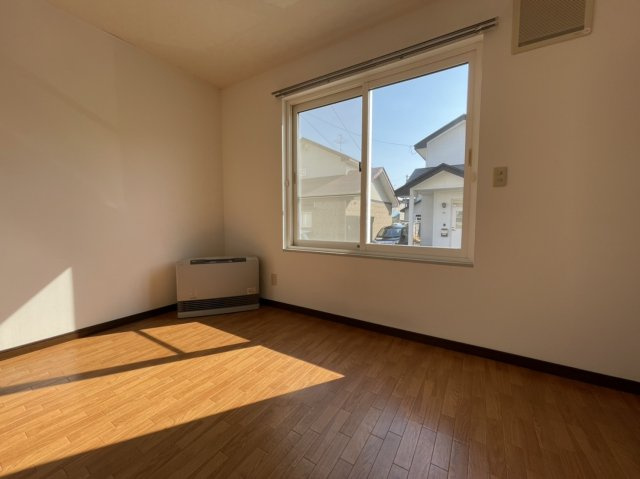 フィメールベガの居間・リビング