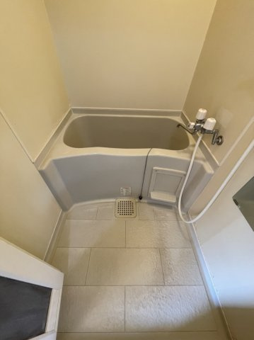 フィメールベガの浴室