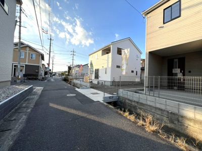 【前面道路含む現地写真】 | クレイドルガーデン中区福泊(第４、②号棟) | 前面道路含む現地写真です