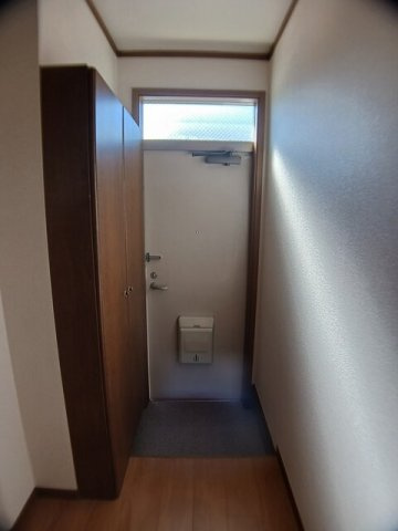 ファミール・ヒロ　Ｎの玄関