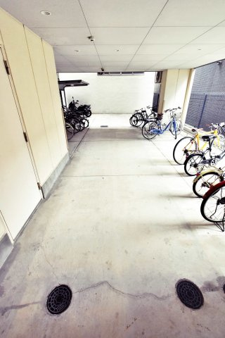 Ｓｕｎｓｕｎなんば壱番館の駐車場