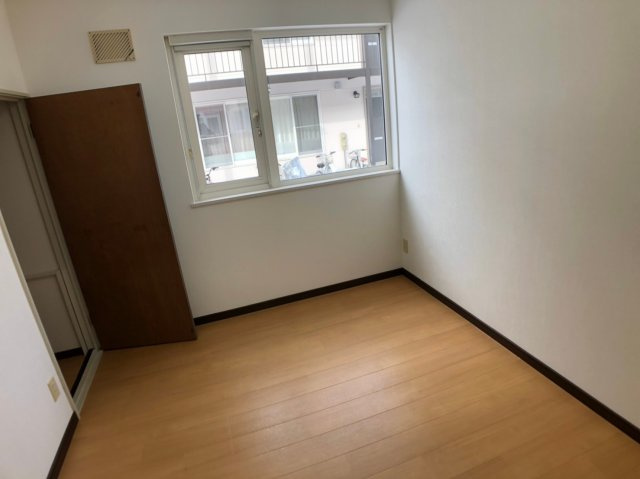 フィメールベガの内装
