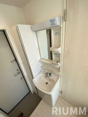 【独立洗面台】 | Glanz栄町