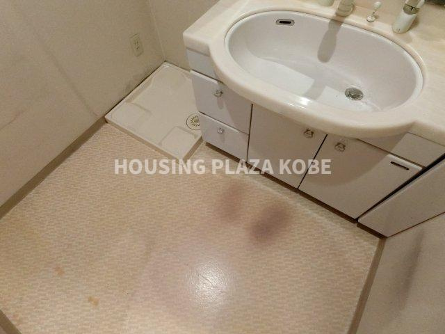 須磨区桜木町中古戸建の独立洗面台