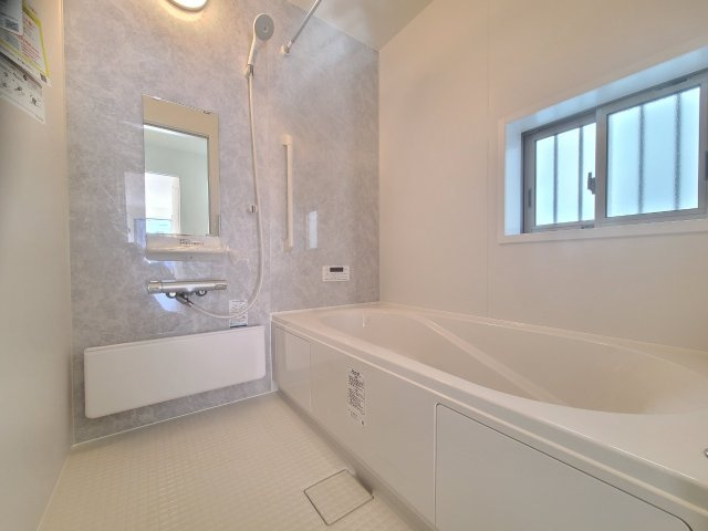 【内観：施工例】 | 青山台３丁目　新築戸建 | 同社同仕様写真です