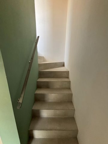 読谷村字瀬名波　収益物件の内装