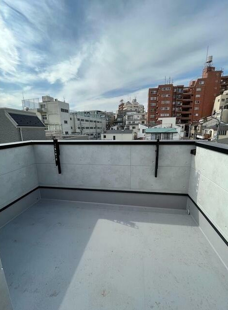 【バルコニー】