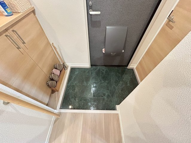 ラ・フォーレ紀寺の玄関