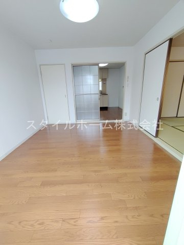 ライラックBの居間・リビング|イメージ写真です。