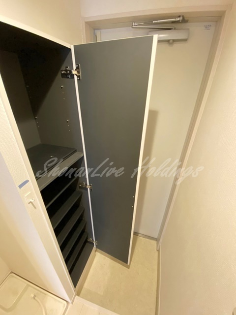 藤沢市朝日町のアパートの玄関|お履き物が多い方にもおすすめ♪