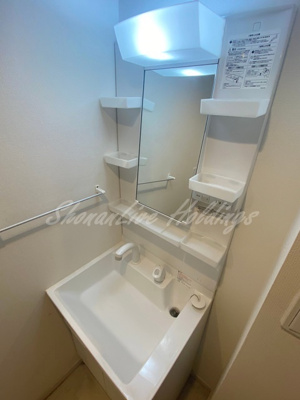 【洗面所】 | リブリ・パルク朝日町 | 明るい洗面所です