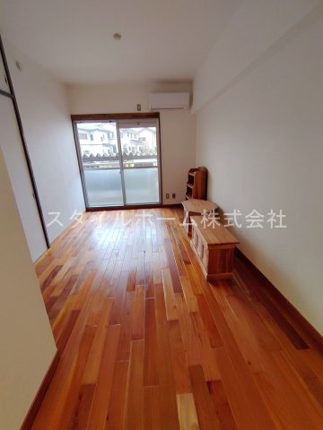 ユトリロ北山の内装|別部屋写真です。