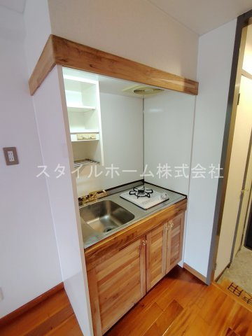 ユトリロ北山のキッチン|別部屋写真です。