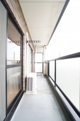 【バルコニー】 | イーストサイド63 | ※同物件・反転タイプの写真です。