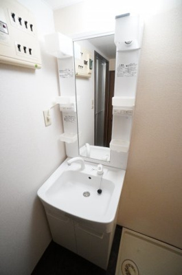 【独立洗面台】 | イーストサイド63 | ※同物件・反転タイプの写真です。