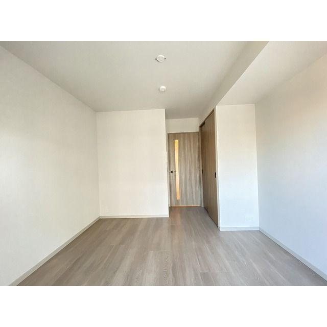 市川市欠真間２丁目の賃貸マンションの居間・リビング