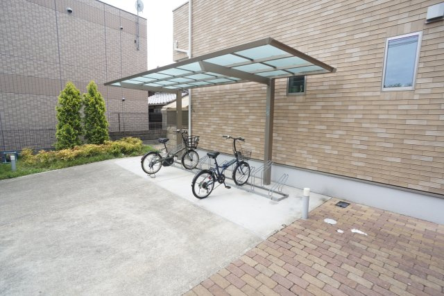 SERENO参番館の駐車場
