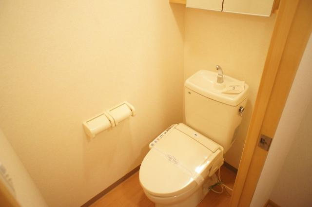 【トイレ】 | クレストール脇田 | シャワー付トイレ（イメージ）