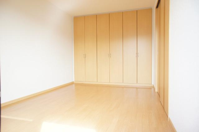 【内装】 | クレストール脇田 | 南側洋室（イメージ）