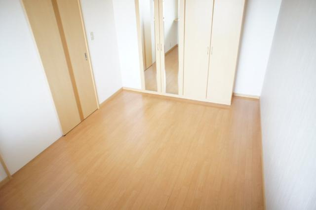 【内装】 | クレストール脇田 | 北側洋室（イメージ）