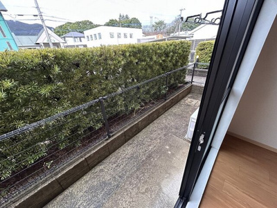 【庭】 | パロス壱番館