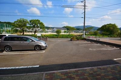 【駐車場】 | ブルックロードＭ