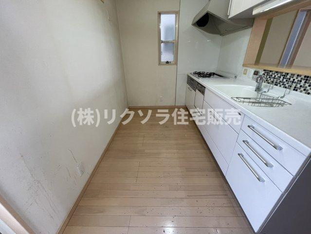 金田町１丁目　中古一戸建ての内装|洋室6.0帖　３階のお部屋
■物件内覧・資金計画相談・住宅ローン相談、リフォーム相談、お問合せ受付中■
※当日・翌日のご内覧、ご相談はお電話でのお問合せがスムーズです！