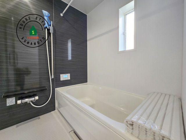 熊本市東区戸島7丁目第8-1棟（1号棟）の浴室|浴室は一日の疲れを癒す場所だから、家族みんながゆったりできる快適設計。追い炊き機能付きオートバス。安定した温度で、いつでも快適に入浴できます。