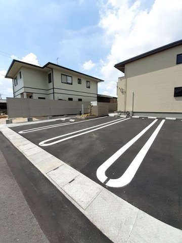 オランジェの駐車場