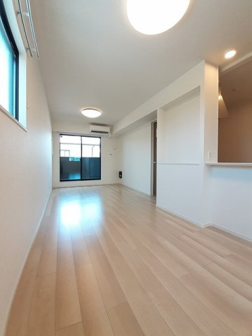 オランジェの居間・リビング