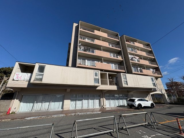 鈴蘭泉台第1ハウスの外観