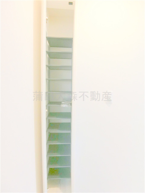 ベルリード西蒲田の収納|玄関収納