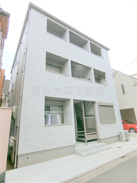 ベルリード西蒲田の外観|2024年2月築　木造地上3階建て総戸数5戸
東京都大田区西蒲田1丁目　東急池上線池上駅最寄り、蓮沼駅とJR京浜東北線蒲田駅も徒歩圏内！
