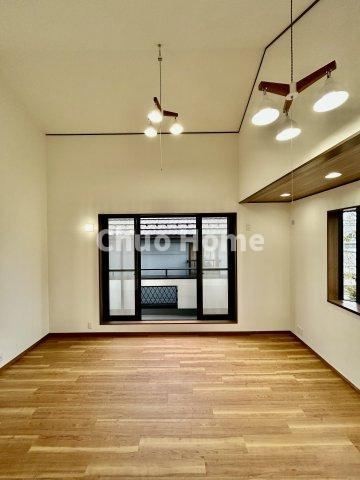 葛飾区南水元2丁目中古住宅の居間・リビング|リビングダイニング