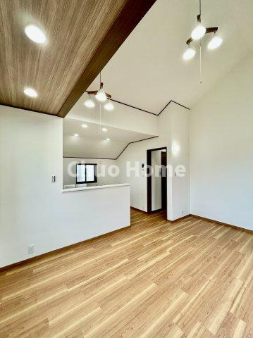 葛飾区南水元2丁目中古住宅の居間・リビング|リビング