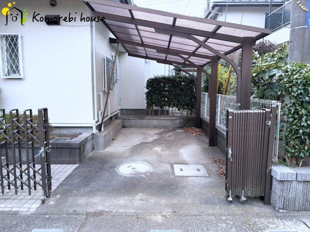 蓮田市関山４丁目　中古一戸建ての駐車場|駐車場の用意があります