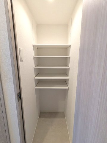 エスレジデンス浅草clarityの玄関|シューズインクローゼットです