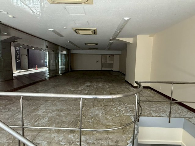 市橋ビル　B1-1Fの内装