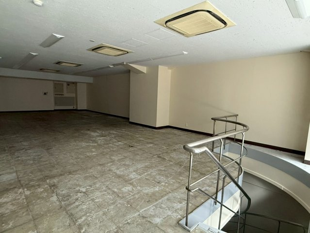 市橋ビル　B1-1Fの内装