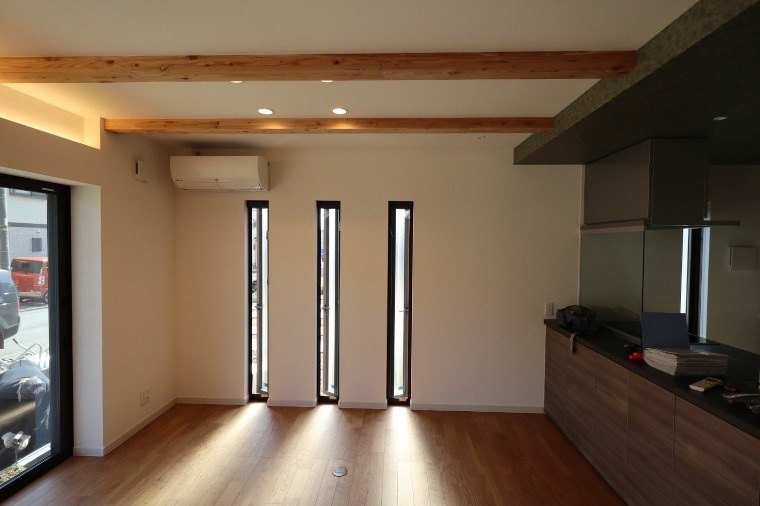 木曽西戸建の居間・リビング