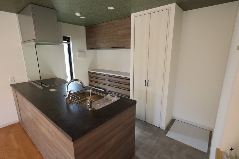 木曽西戸建のキッチン