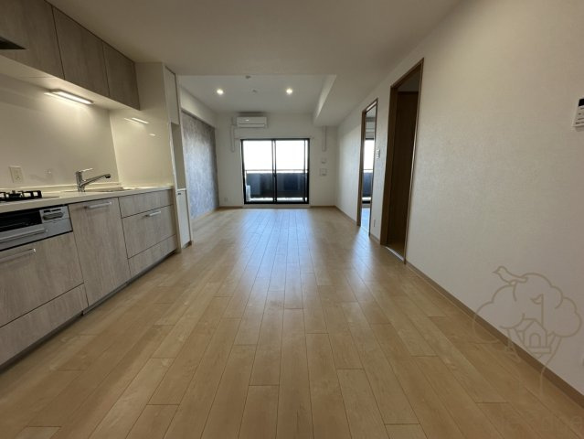 Alivis野田阪神の居間・リビング