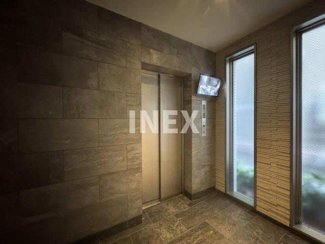 横浜市中区本牧町１丁目の賃貸マンションのロビー